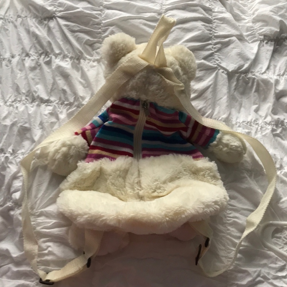 Child’s Backpack - Picture 2 of 3